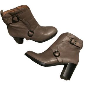 HISPANITAS Taupe Leather Ankle Bootie